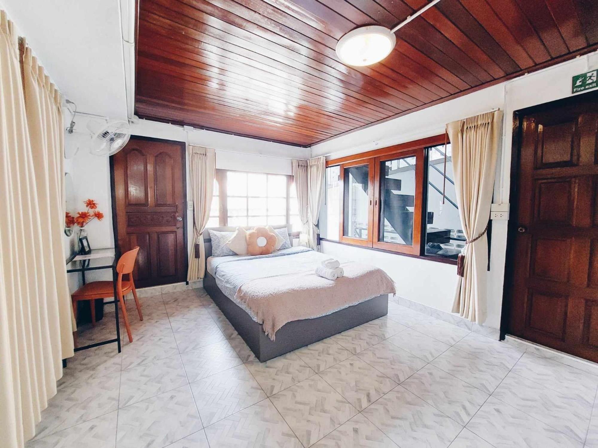 Albergue Hello Sunshine Phra Nakhon Si Ayutthaya Exterior foto